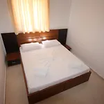 Four Islands Hotel