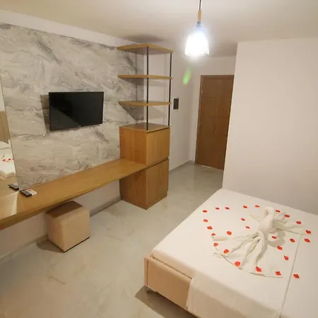 Four Islands كساميل