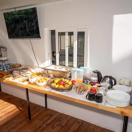 Four Islands كساميل