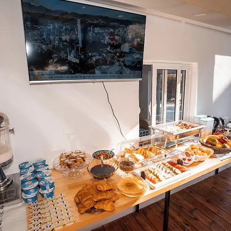 ホテル Four Islands クサミル