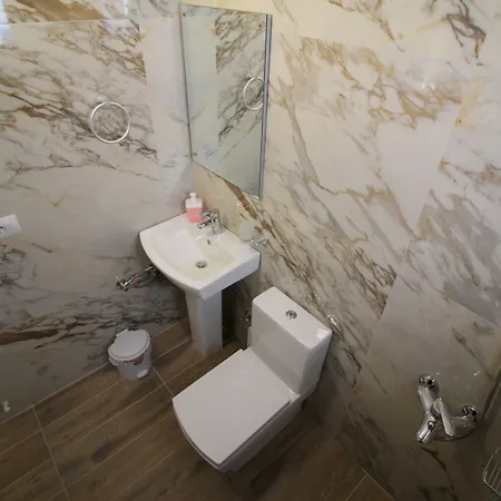 ホテル Four Islands クサミル