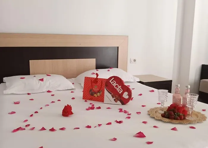 Hotel Four Islands 3*