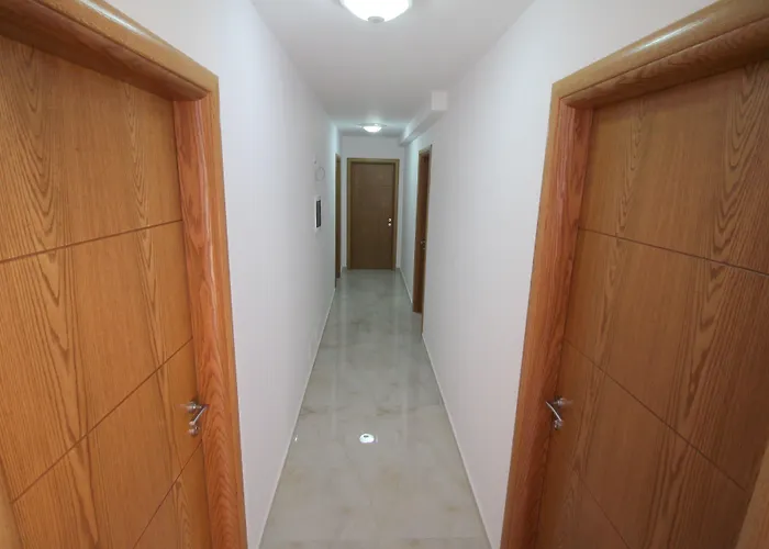 Hotel Four Islands 3*