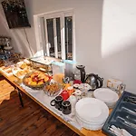 Four Islands Otel 3*