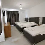 Four Islands Otel 3*