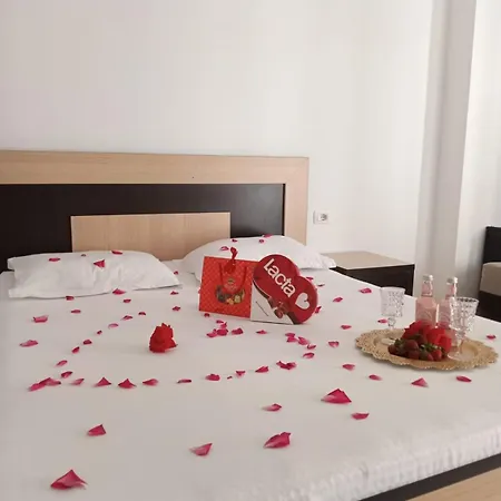 Ξενοδοχείο Four Islands 3*