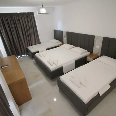 호텔 Four Islands 3*