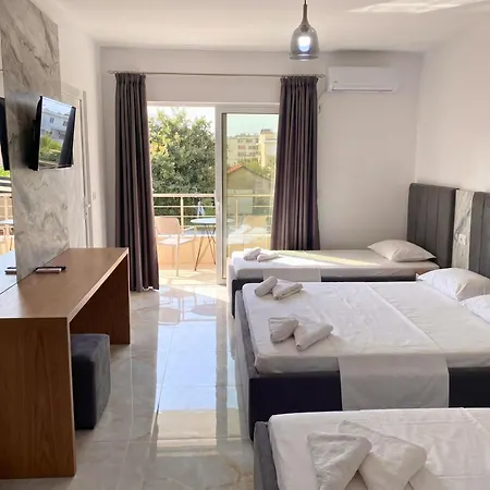 Hotel Four Islands 3*